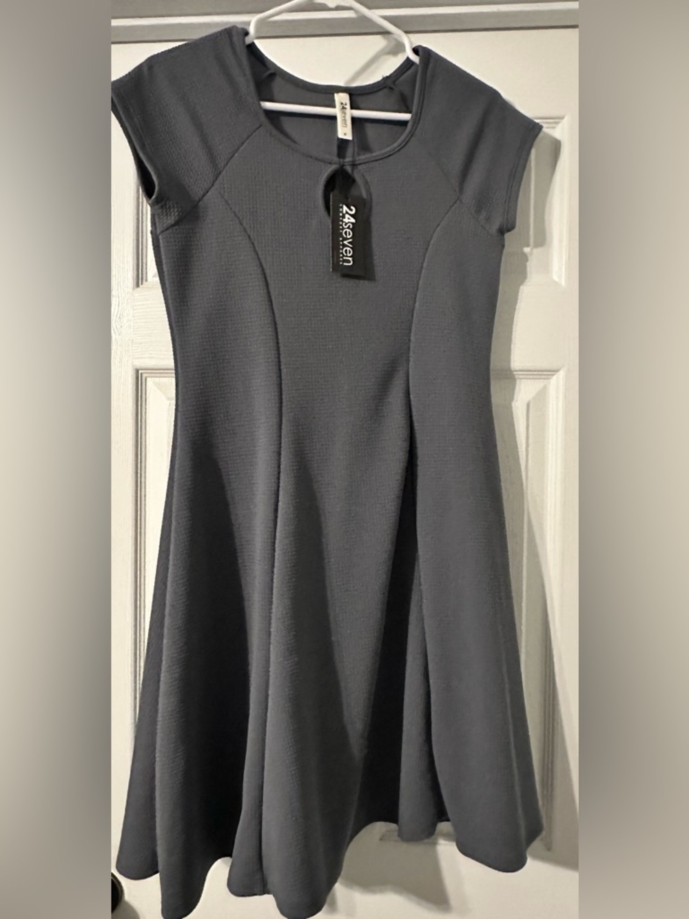 24seven Comfort Apparel Women's Scoop Neck A-Line Gray Dress with Keyhole Detail
